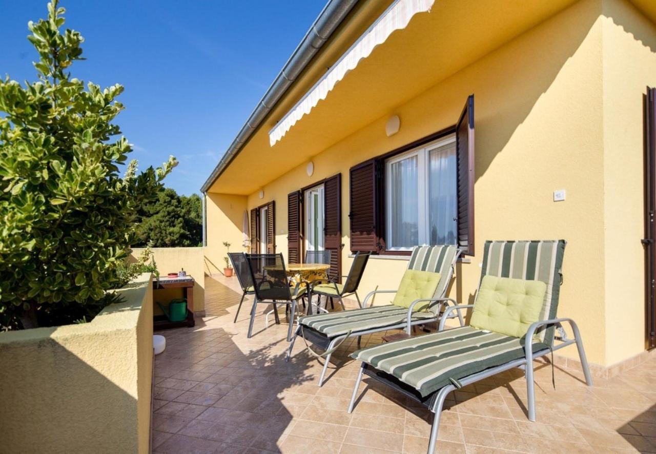 Draga With Sea View, Terrace & Parking *