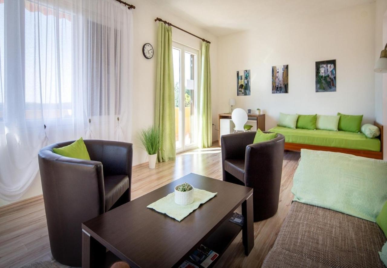 Draga With Sea View, Terrace & Parking Apartma *